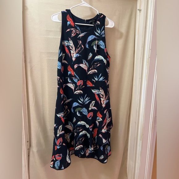 Banana Republic Floral Fit & Flare Leaf Dress – Size 14 Tall Layered Skirt - Picture 2 of 8